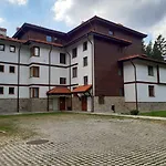 Relax Aпартаменти, смолянски езера, венера, к-с маунтин